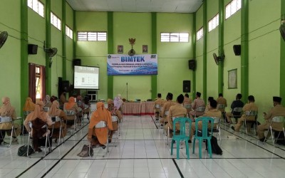 BIMBINGAN TEKNIS PEMBELAJARAN BERBASIS LITERASI DAN NUMERASI BAGI PENGAWAS MADRASAH DAN GURU JENJANG MI TITIK ZOOM: MIN 2 KEDIRI TANGGAL, 3-6 MEI 2021