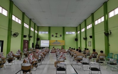 BIMBINGAN TEKNIS IMPLEMENTASI KURIKULUM DAN E-LEARNING GURU MATA PELAJARAN FIKIH MELALUI APLIKASI ZOOM